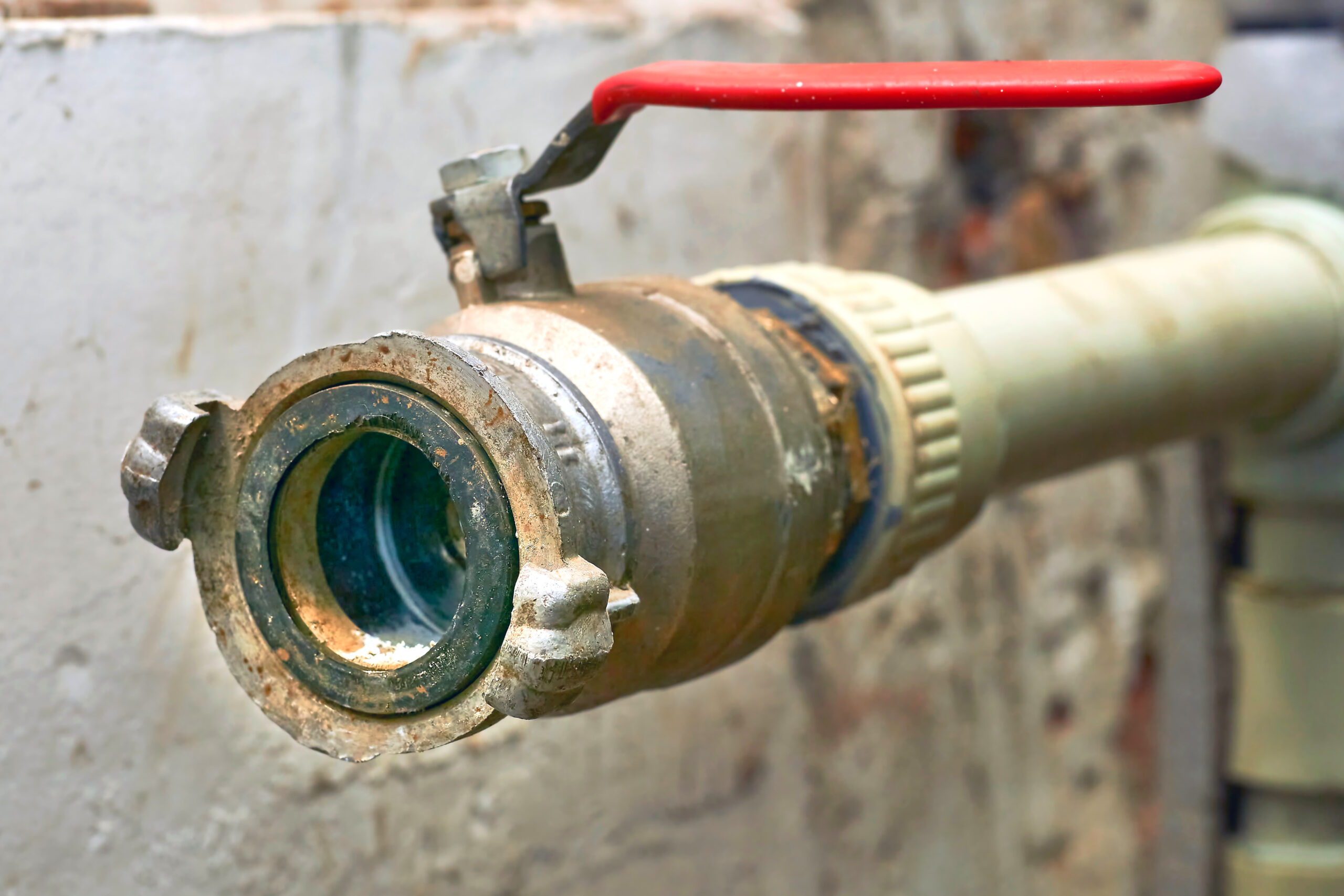 A water pipe with a pump